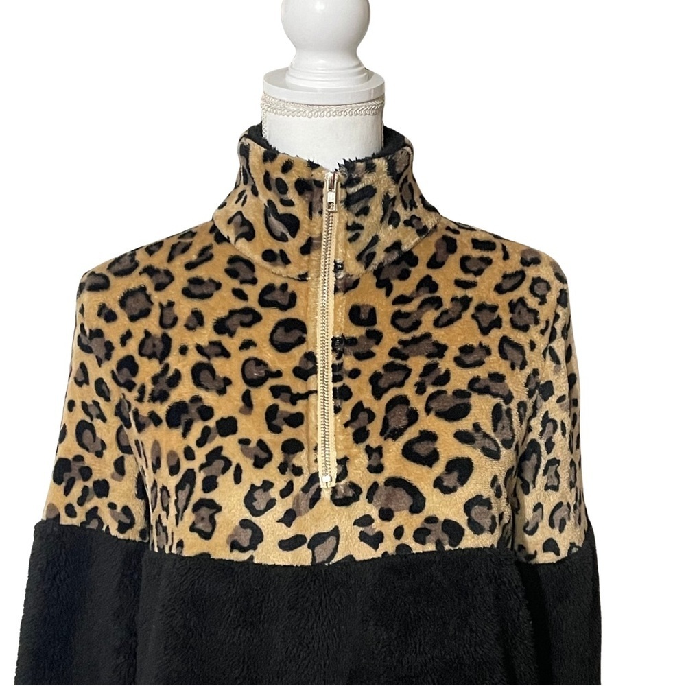 Leopard Print and Black Quarter Zip Fleece Jacket, Stylish and Comfortable, Sz M - Picture 3 of 13